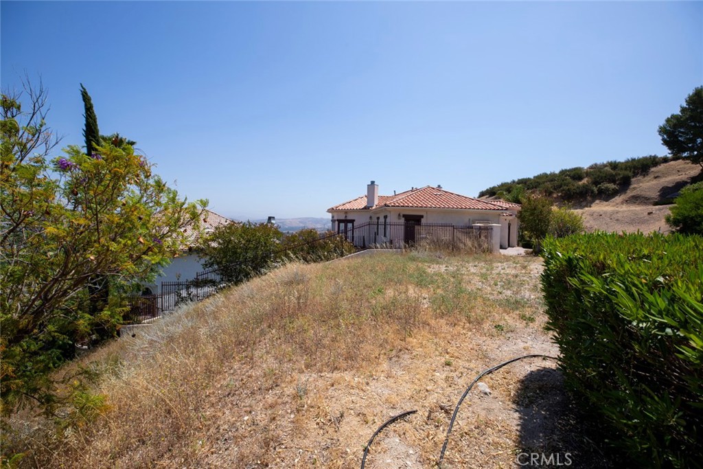 23805 Bella Vista Drive Property Photo 5