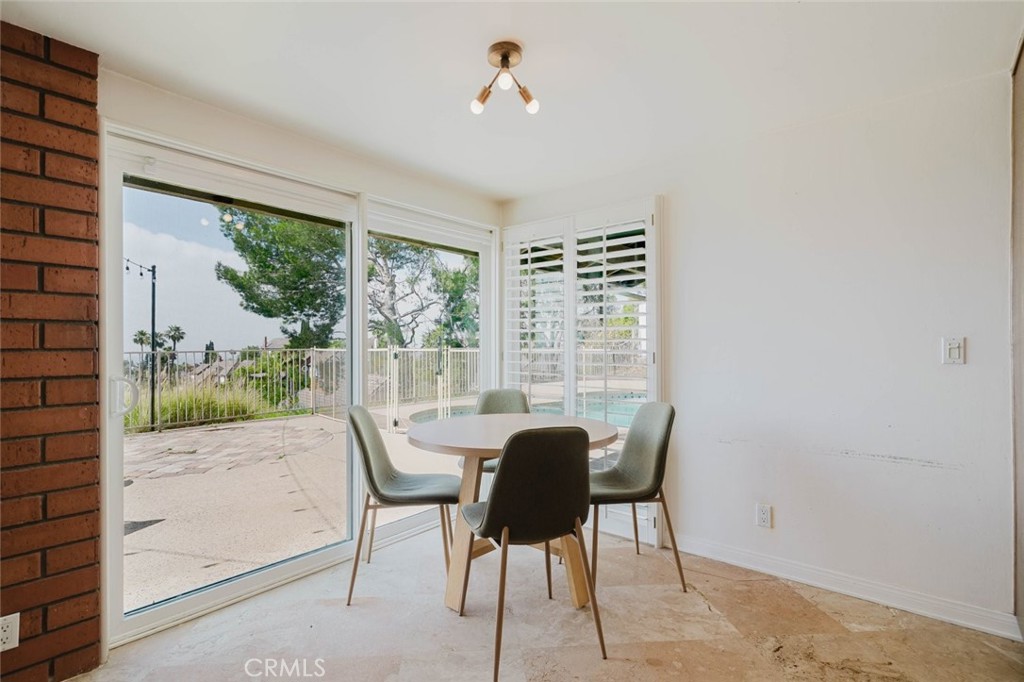 906 Whitehaven Terrace Property Photo 13