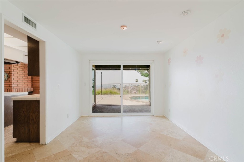 906 Whitehaven Terrace Property Photo 14