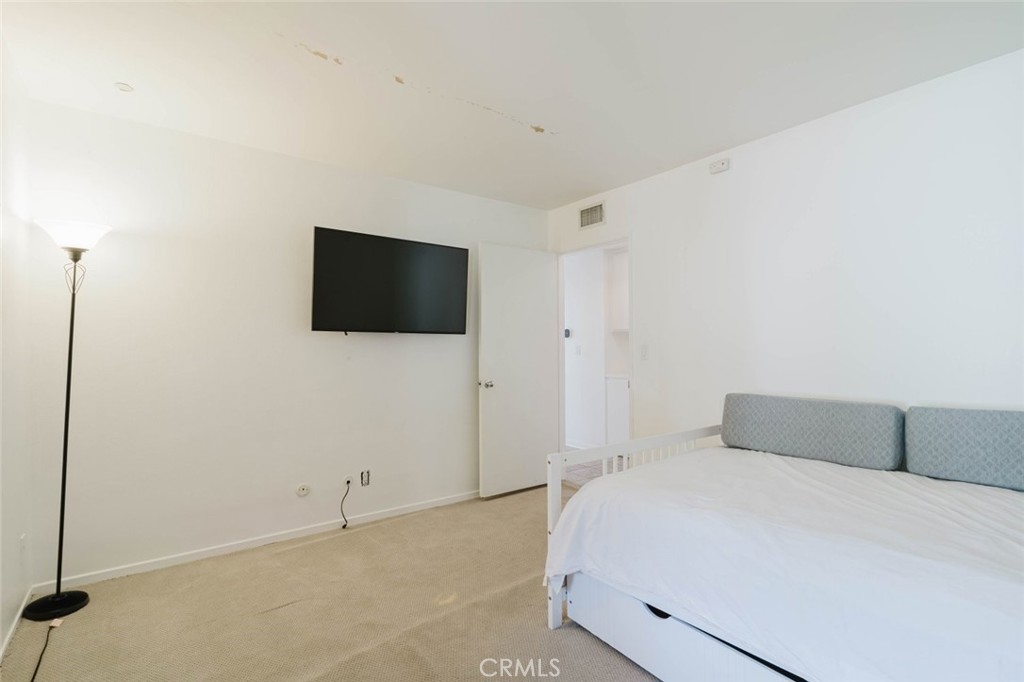 906 Whitehaven Terrace Property Photo 23