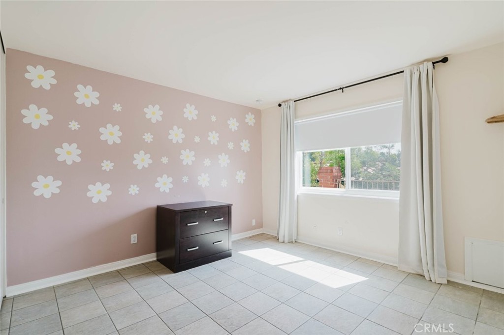 906 Whitehaven Terrace Property Photo 24