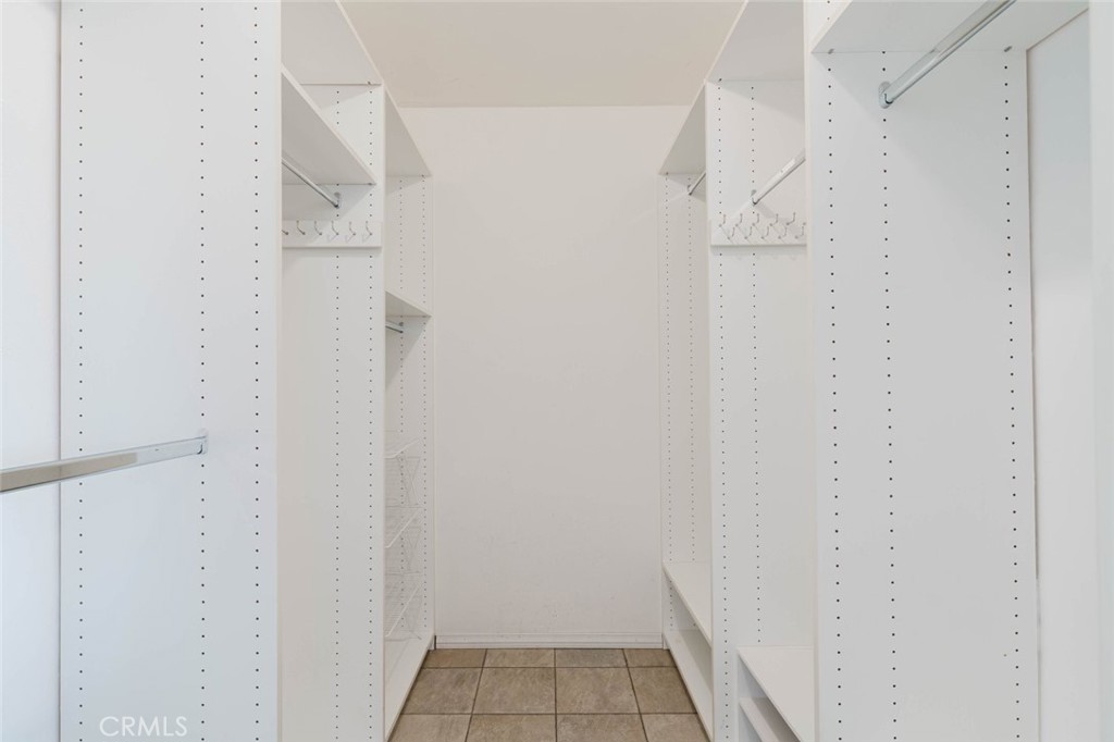 906 Whitehaven Terrace Property Photo 29