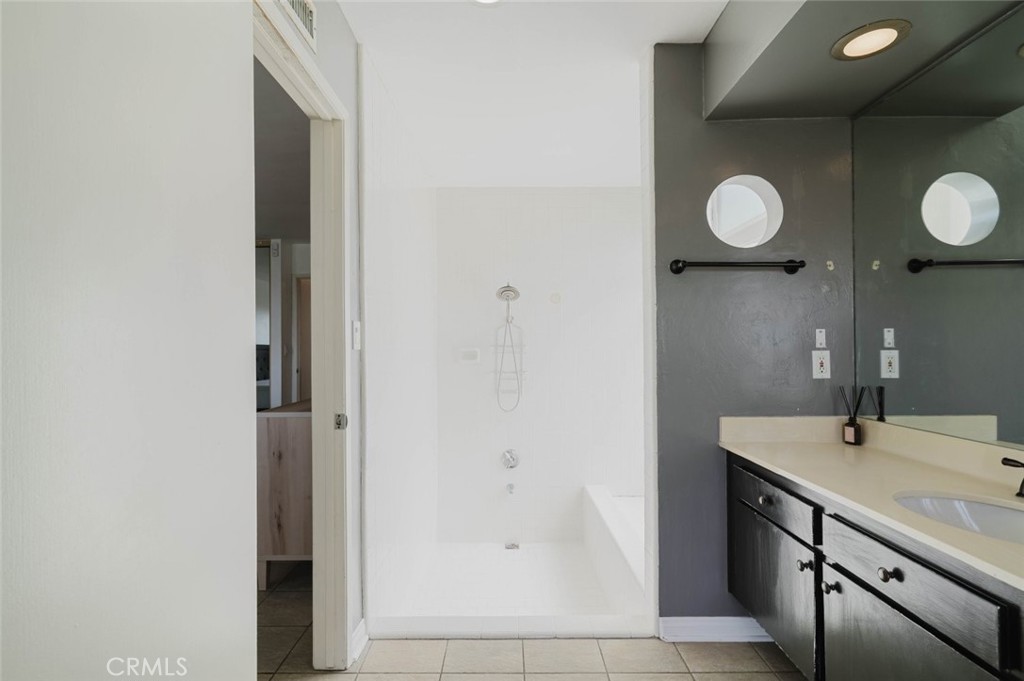 906 Whitehaven Terrace Property Photo 33