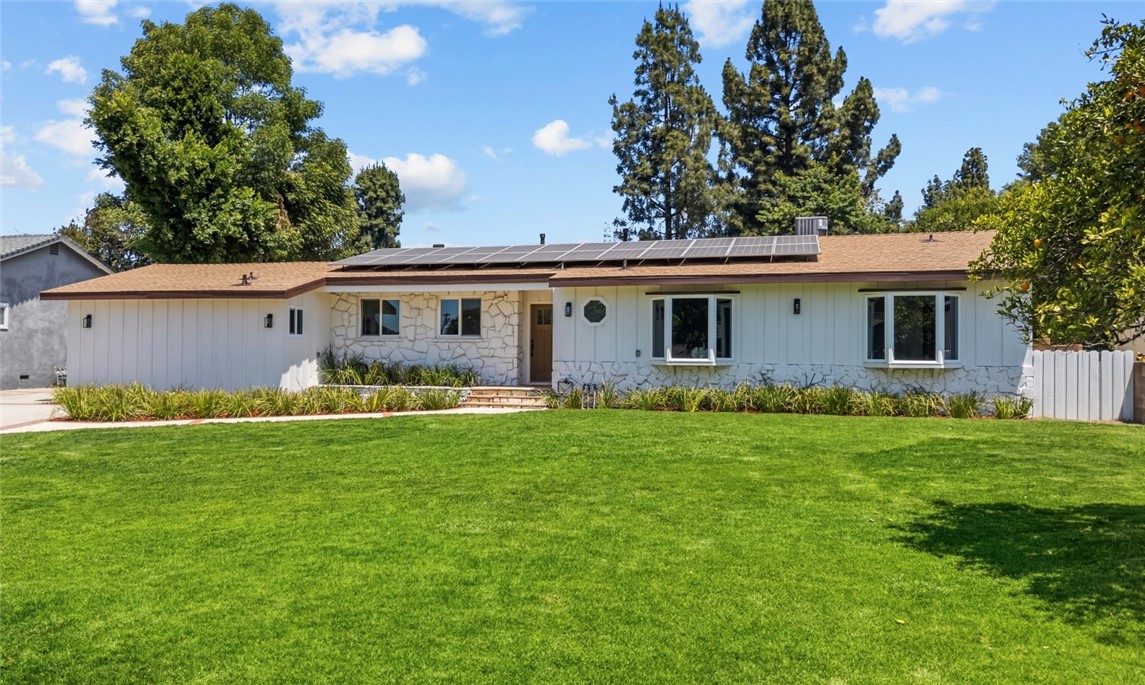 17439 Donmetz Property Photo 4