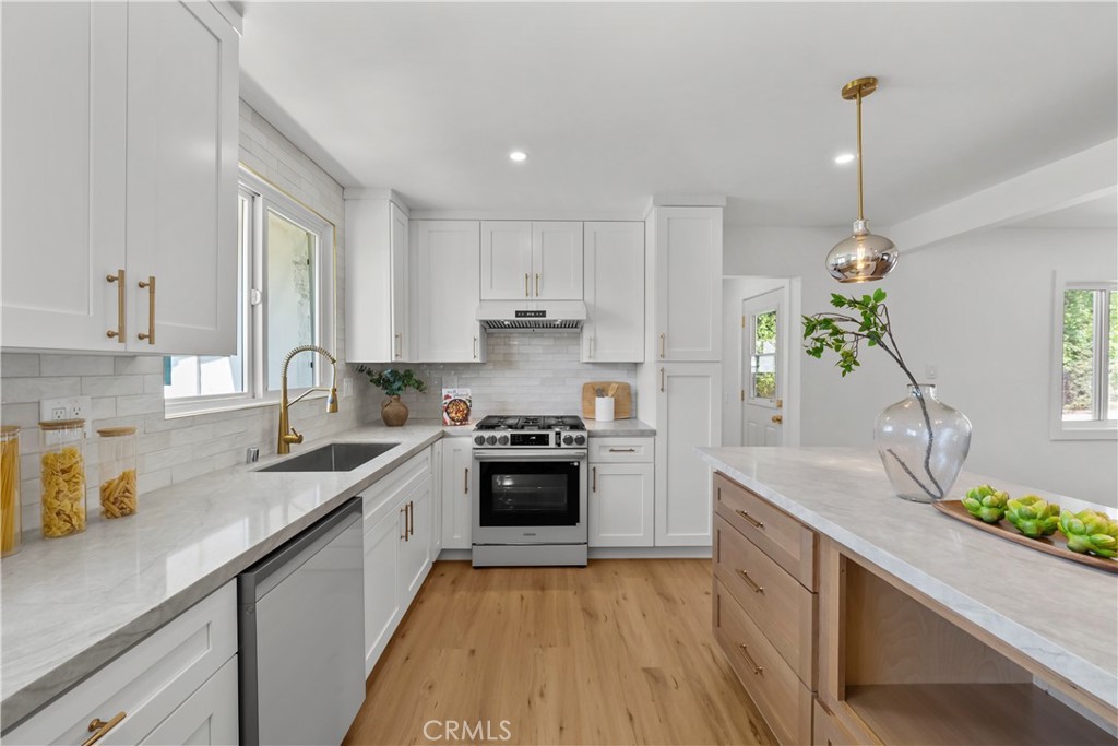 17439 Donmetz Property Photo 20
