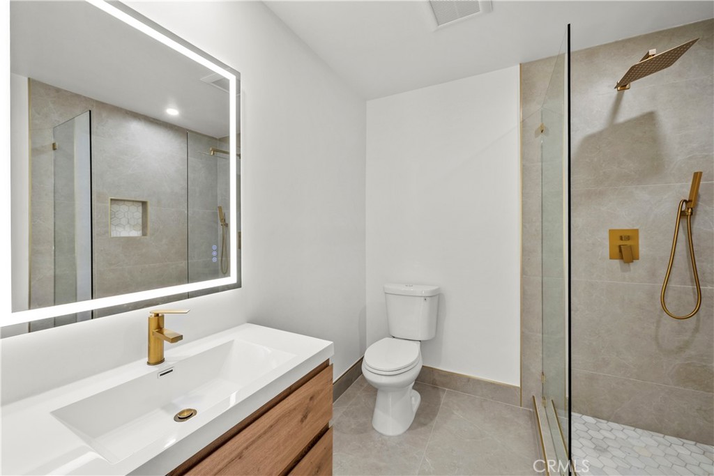 17439 Donmetz Property Photo 39