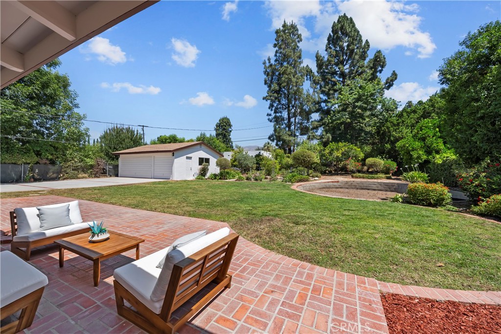 17439 Donmetz Property Photo 42