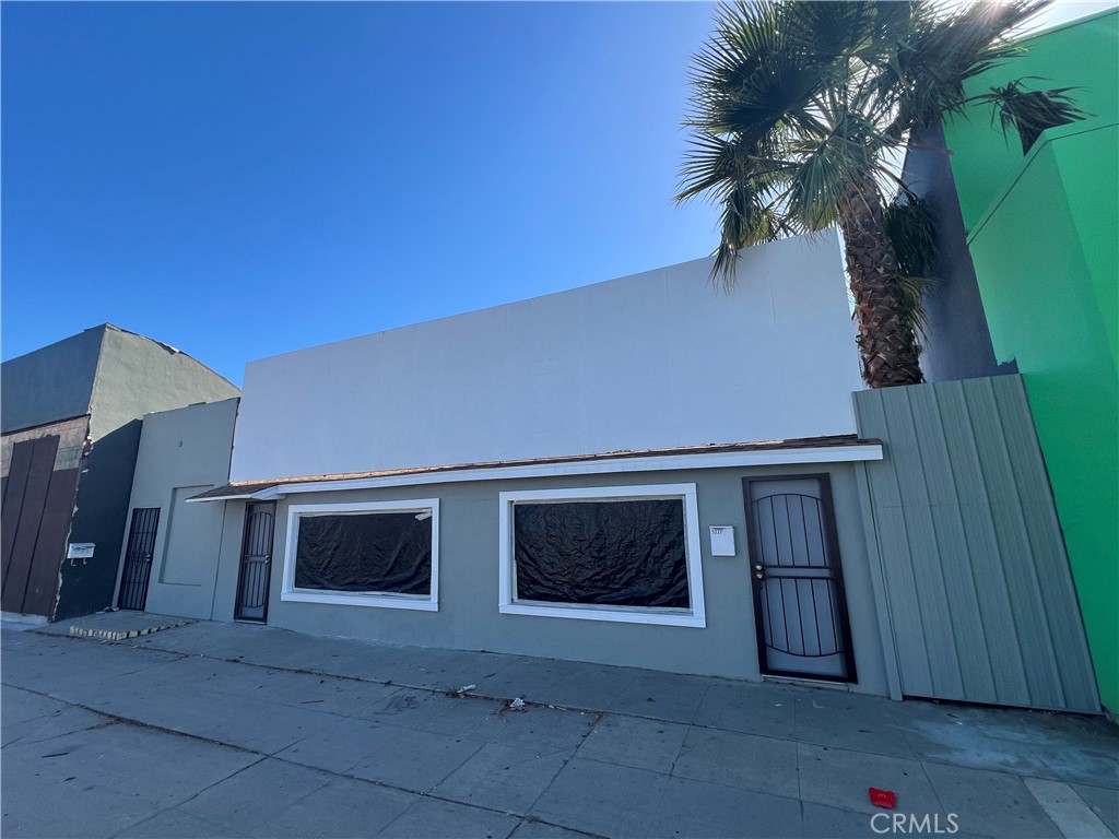 5725 Lankershim Property Photo 5