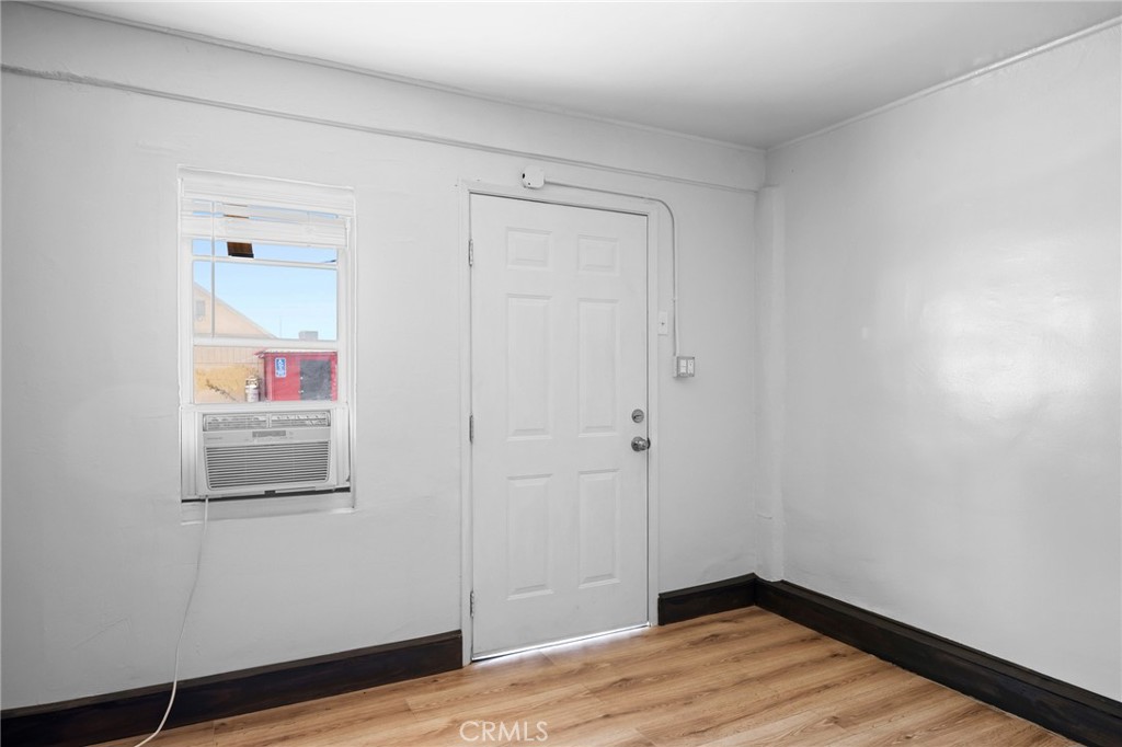 6634 Lankershim Boulevard 1/2 Property Photo 3