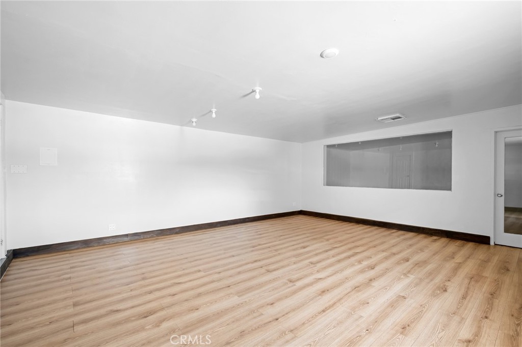 6634 Lankershim Boulevard 1/2 Property Photo 4