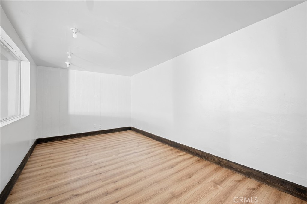 6634 Lankershim Boulevard 1/2 Property Photo 8