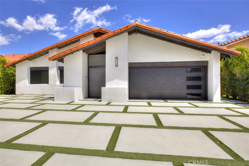 9450 Tampa Property Photo 1