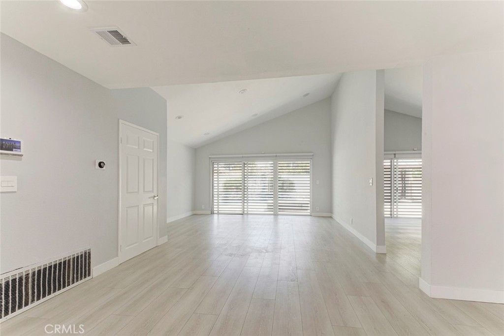 9450 Tampa Property Photo 14