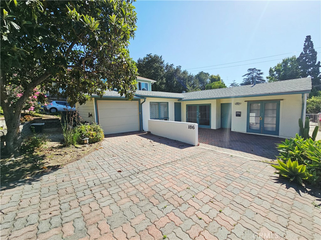 186 5th Avenue Property Photo 1