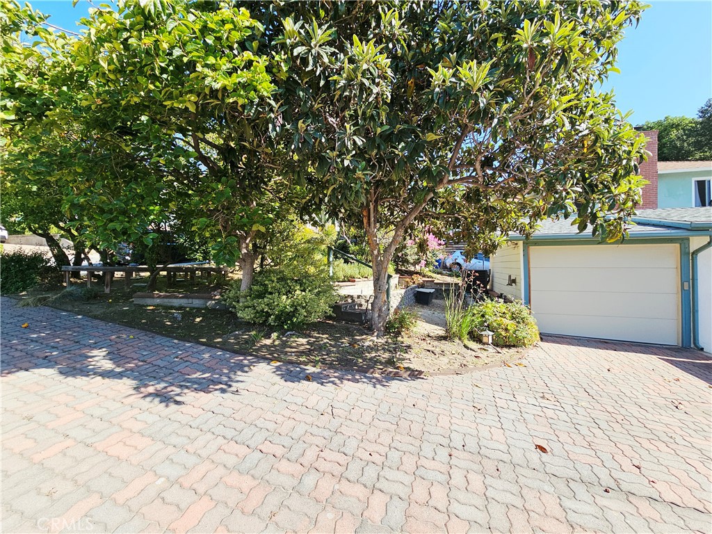 186 5th Avenue Property Photo 2