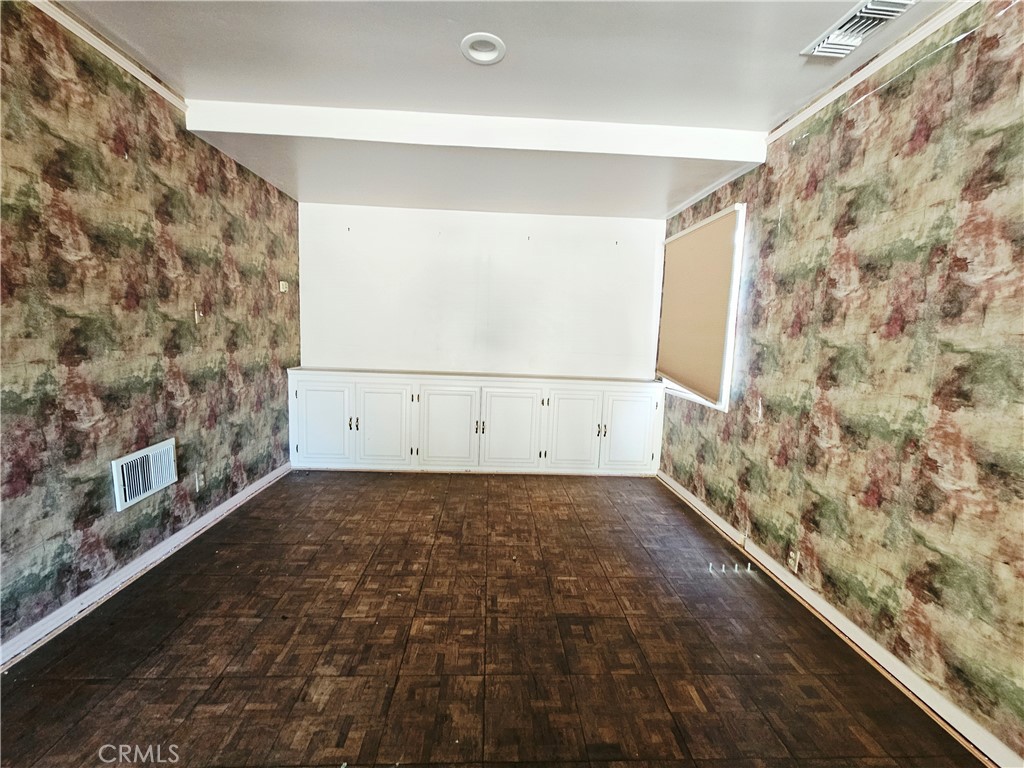 186 5th Avenue Property Photo 7