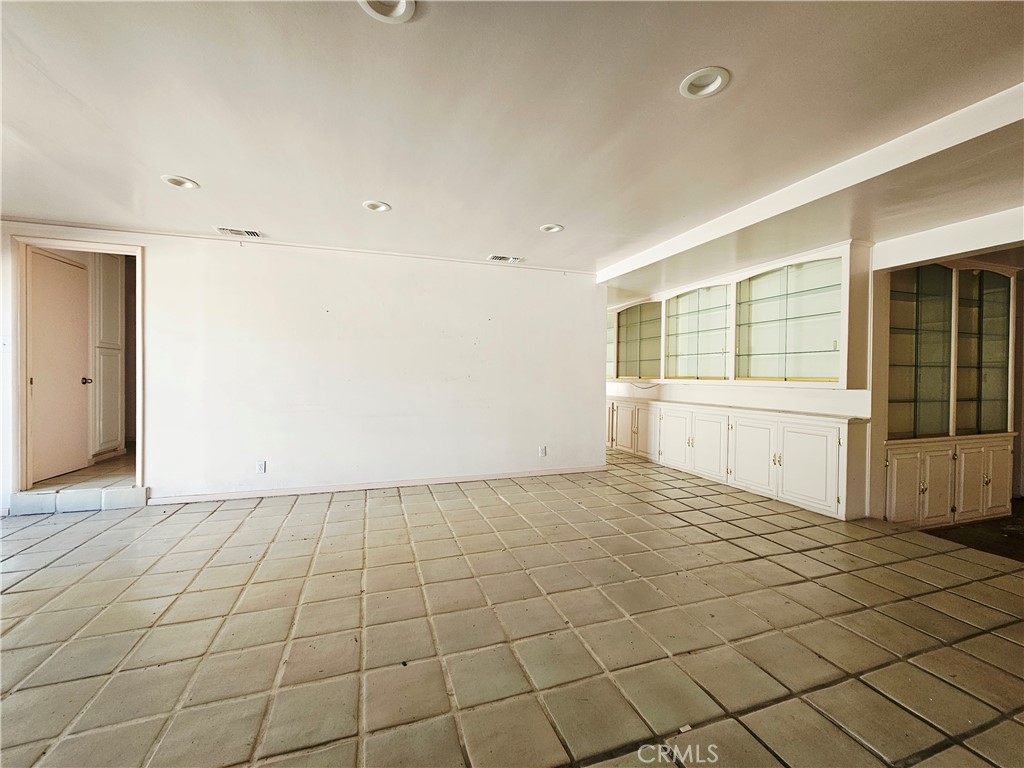 186 5th Avenue Property Photo 10