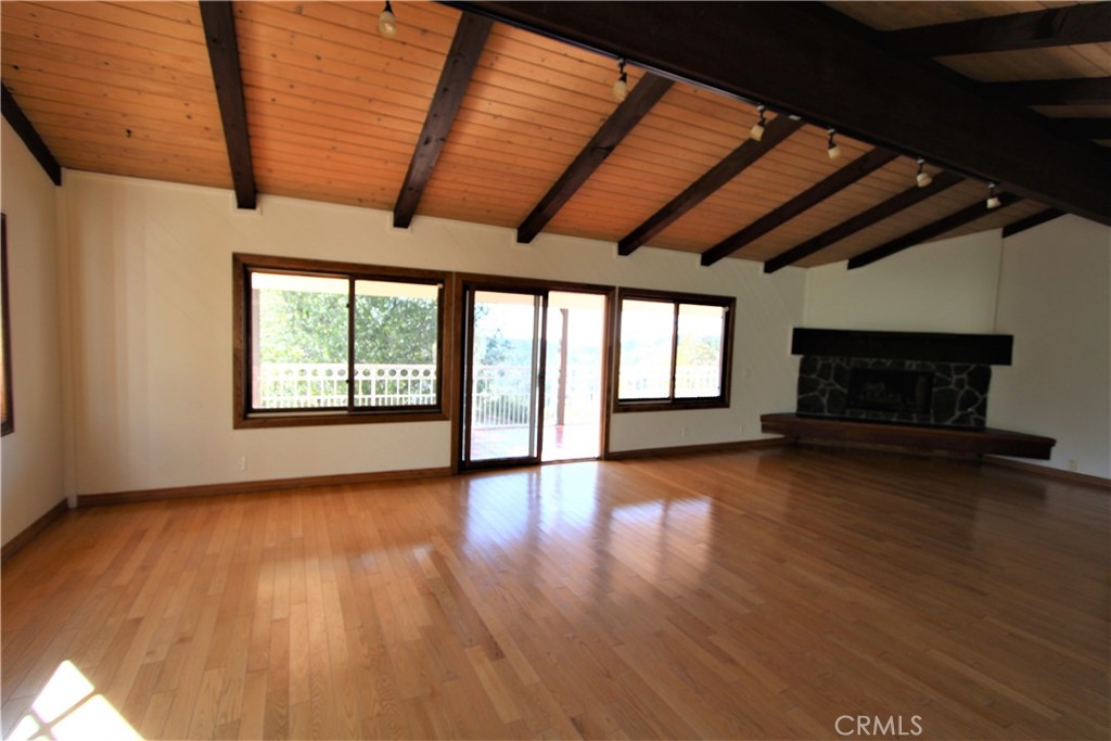 3694 Berwick Drive Property Photo 3