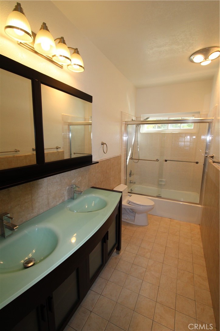 3694 Berwick Drive Property Photo 10