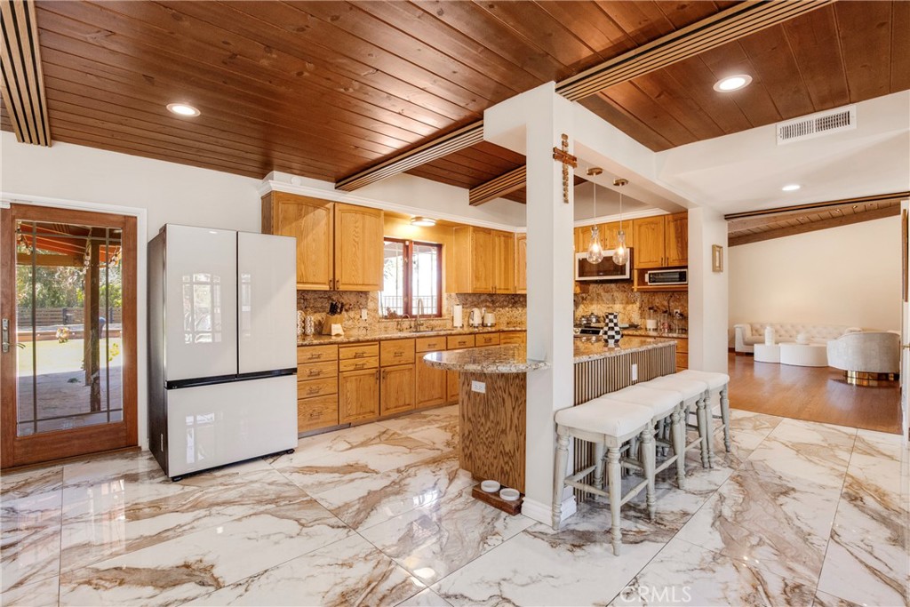 10768 Wheatland Property Photo 6