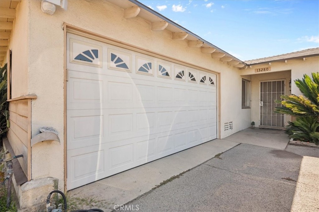 13280 Winfield Property Photo 3