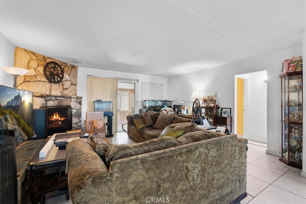 13280 Winfield Property Photo 4