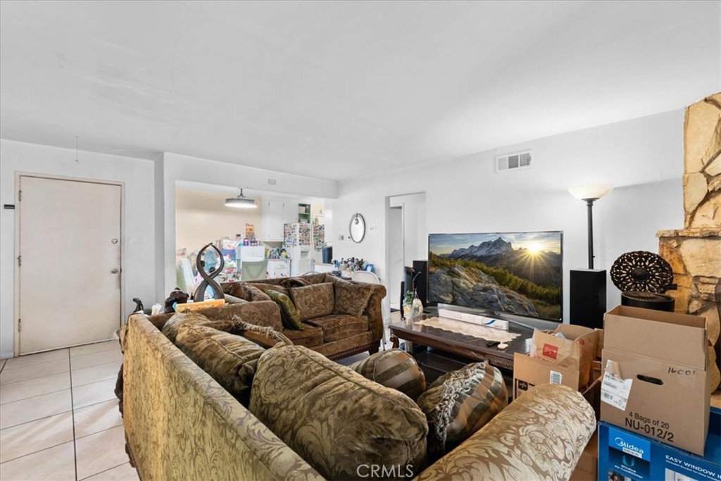 13280 Winfield Property Photo 6
