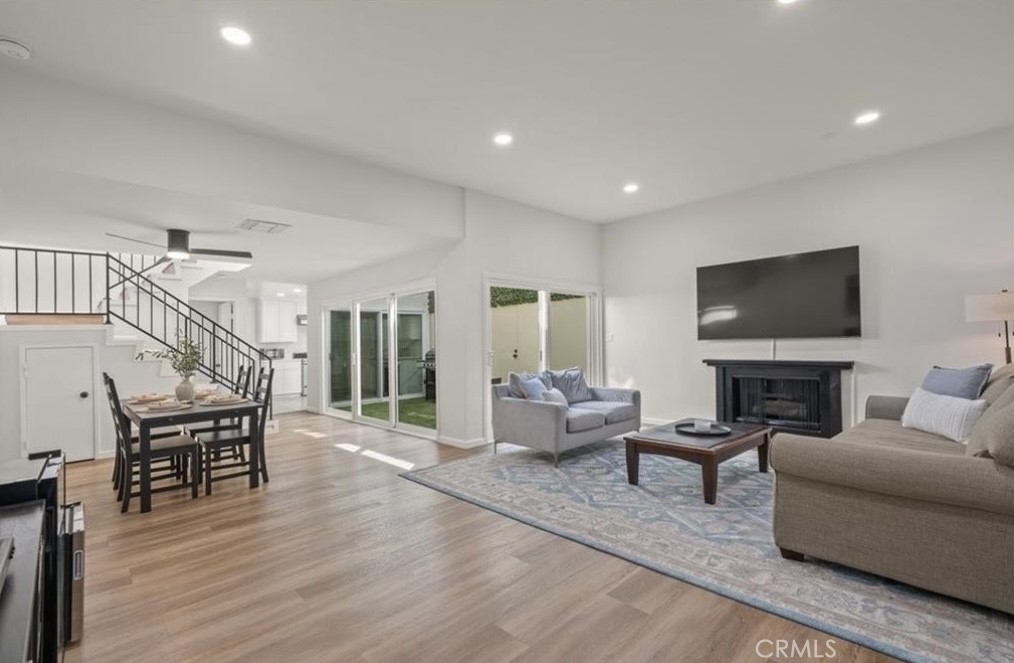 308 1/2 Commonwealth Avenue Property Photo 1