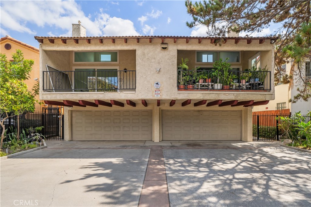 308 1/2 Commonwealth Avenue Property Photo 2