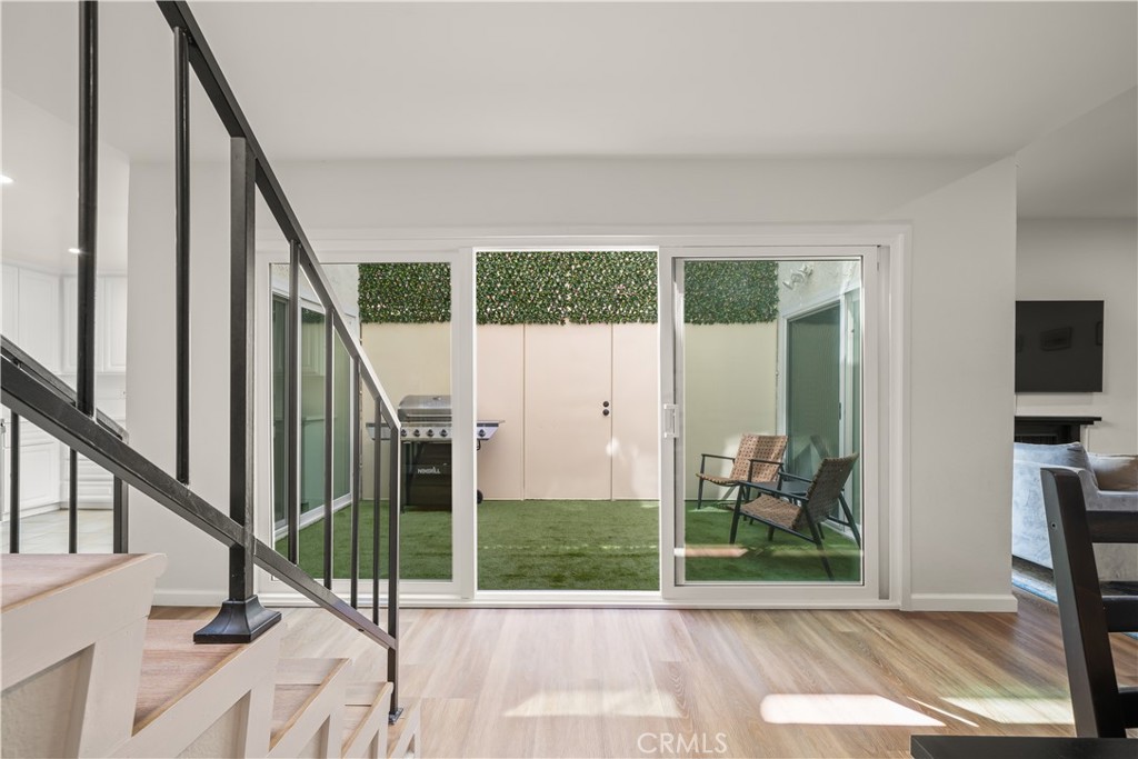 308 1/2 Commonwealth Avenue Property Photo 12
