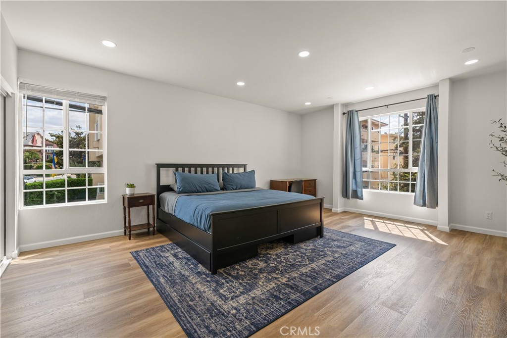 308 1/2 Commonwealth Avenue Property Photo 19