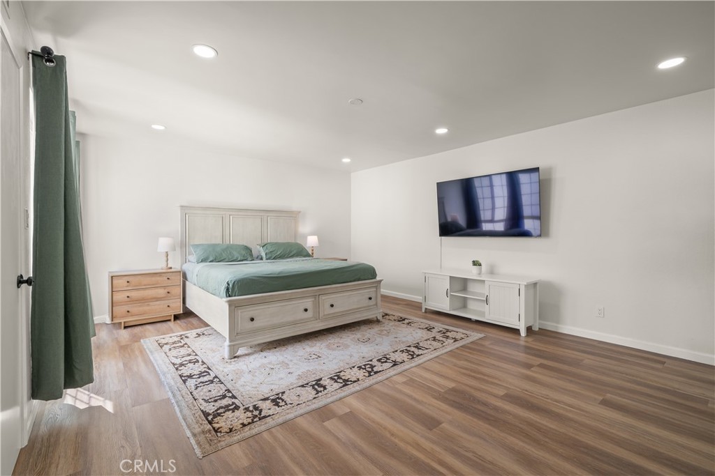 308 1/2 Commonwealth Avenue Property Photo 26