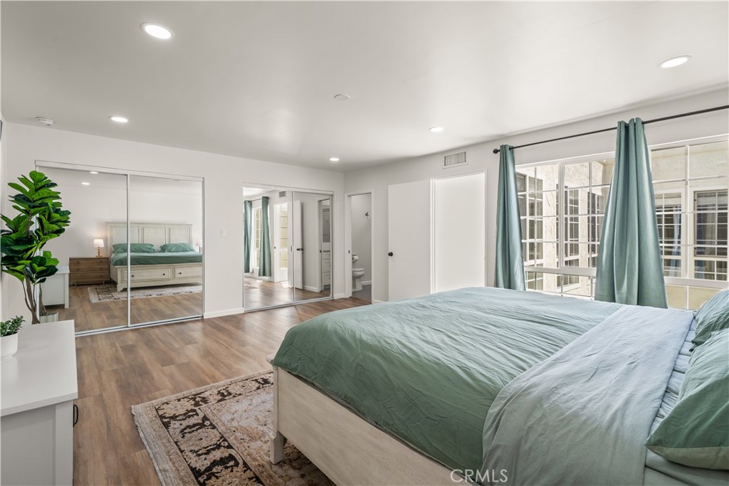 308 1/2 Commonwealth Avenue Property Photo 28