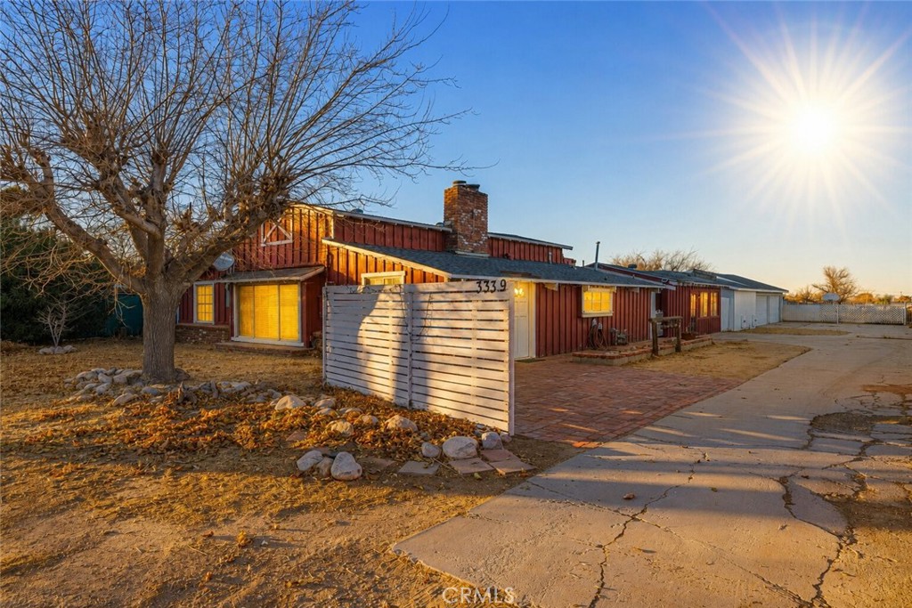3339 E Avenue S Property Photo 1