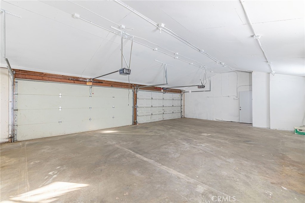 3339 E Avenue S Property Photo 43