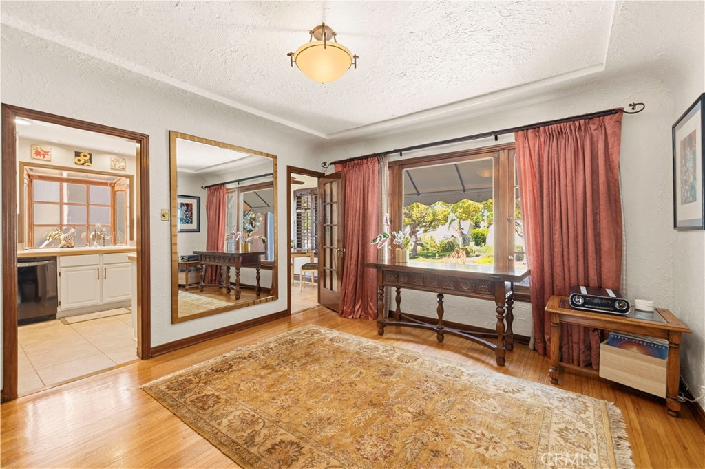 1130 Geneva Property Photo 10