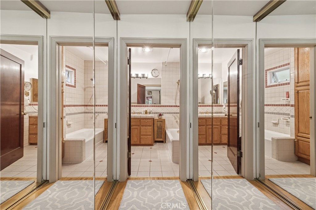 1130 Geneva Property Photo 30
