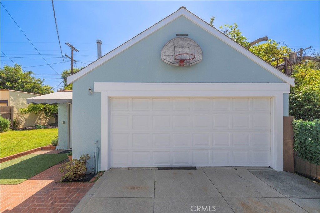 1130 Geneva Property Photo 32