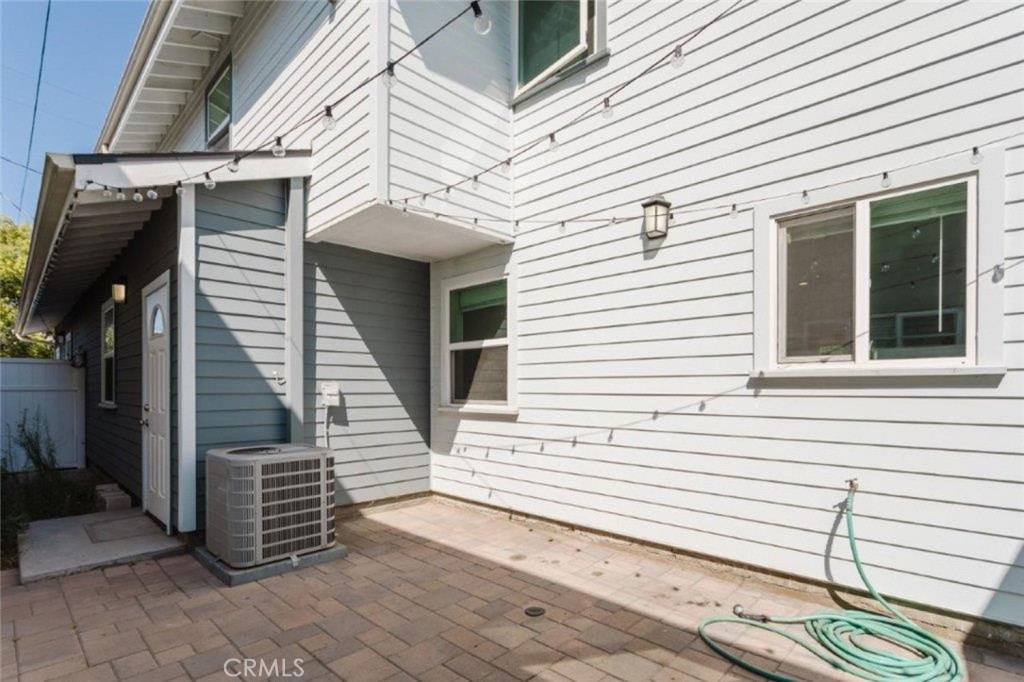 1909 Gardena Avenue Property Photo 14