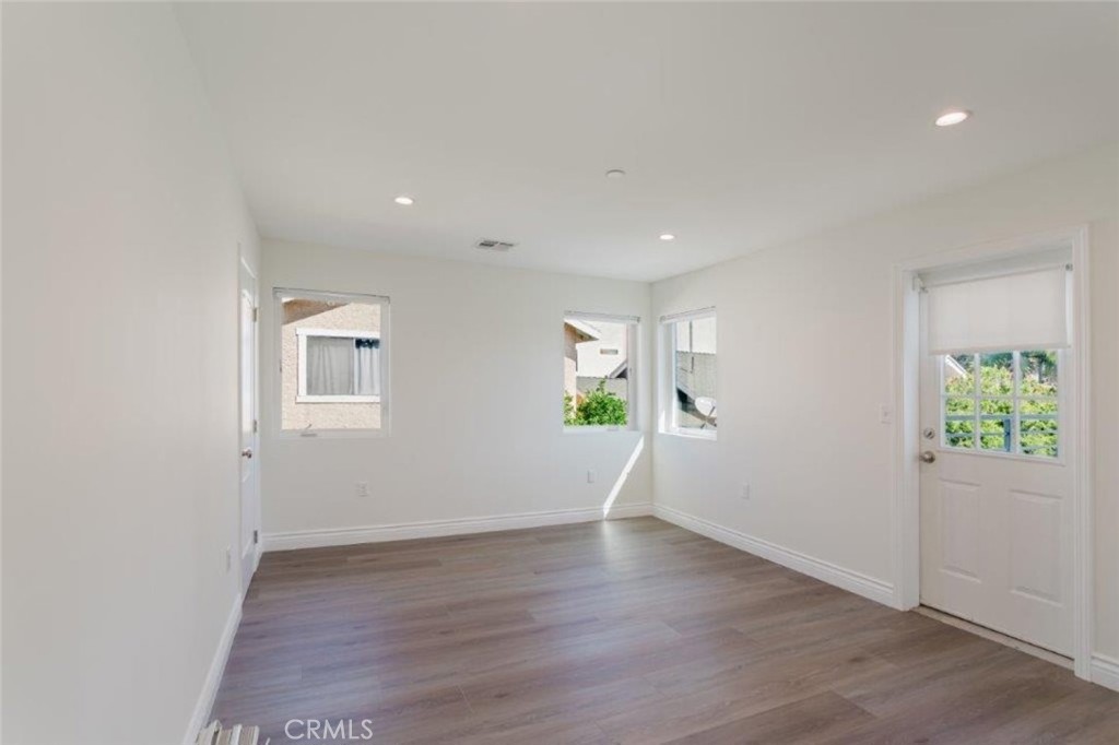 1909 Gardena Avenue Property Photo 20