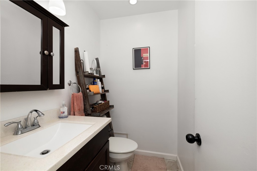 10757 Hortense 307 Property Photo 12