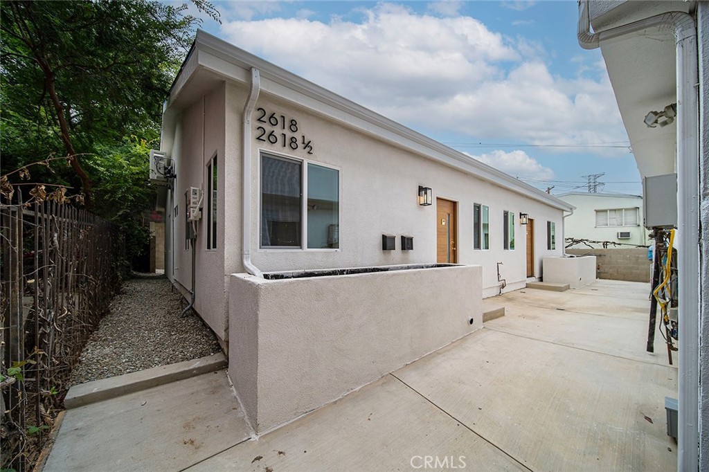 2618 Glendale Property Photo 1