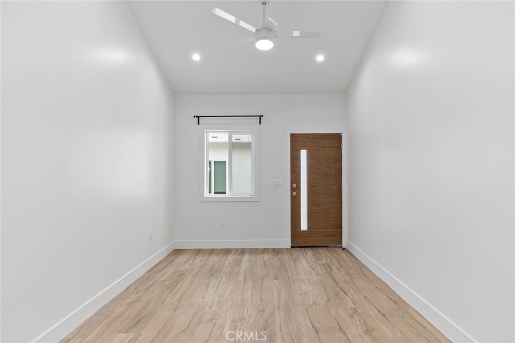 2618 Glendale Property Photo 5