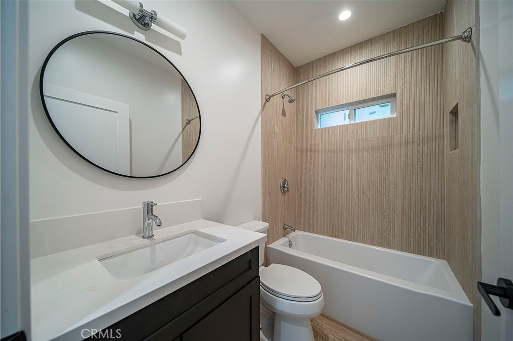 2618 Glendale Property Photo 10