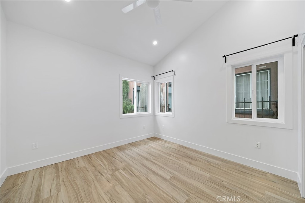 2618 Glendale Property Photo 12