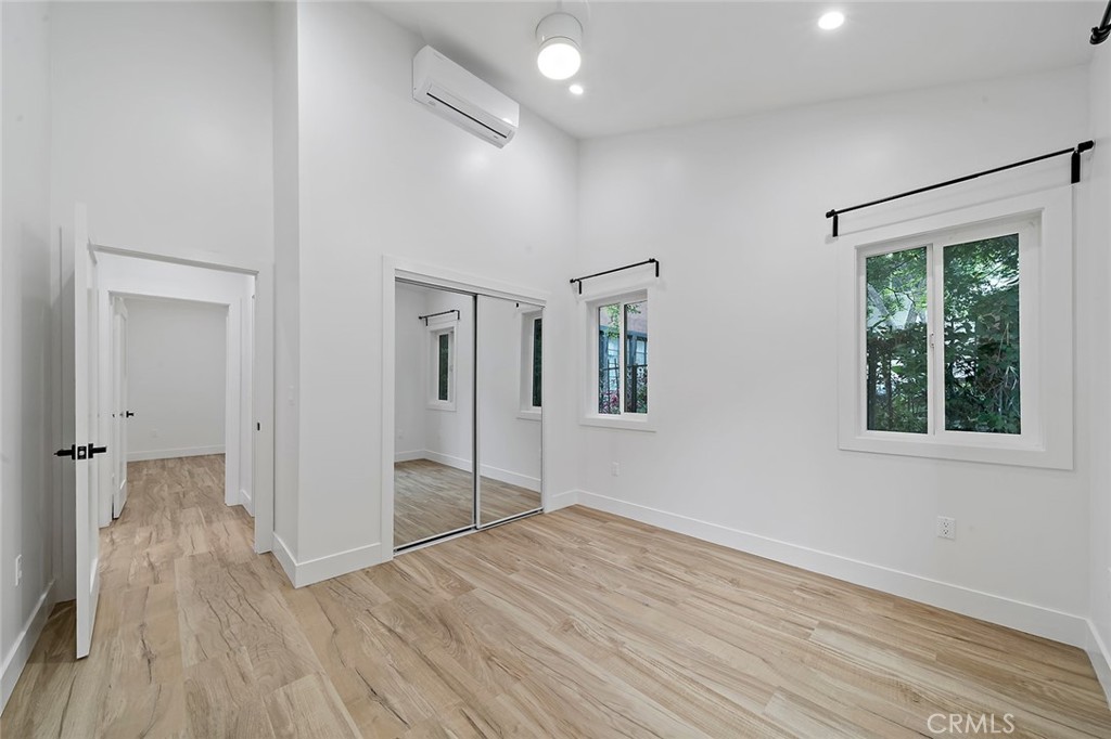 2618 Glendale Property Photo 14