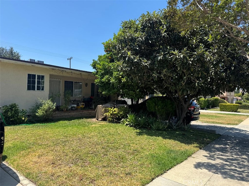 638 Salem Street Property Photo 2