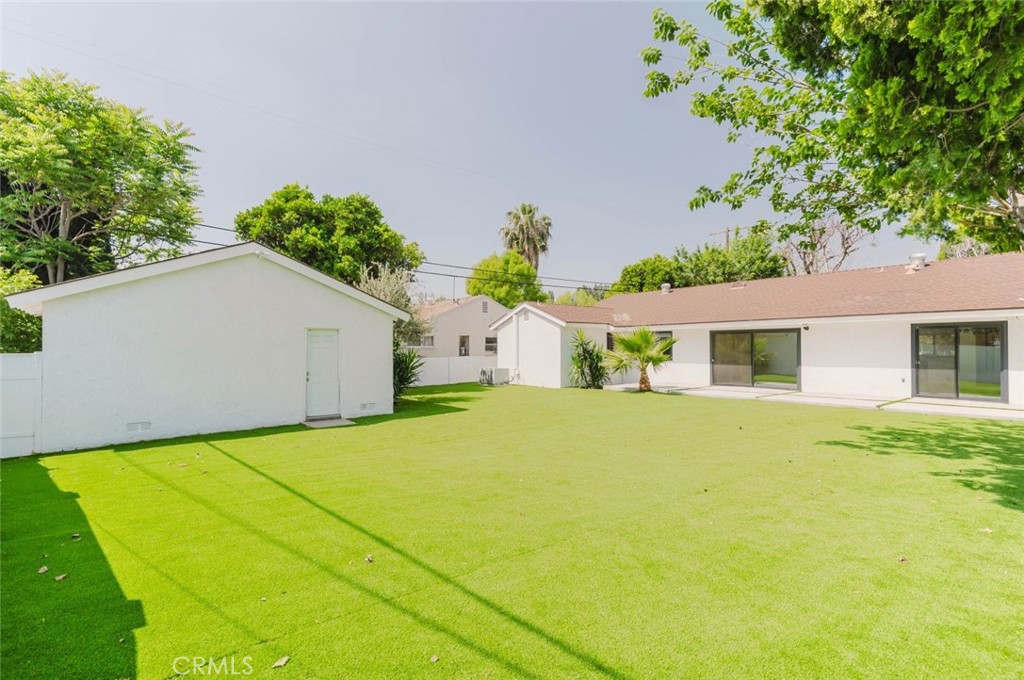 8400 Chimineas Property Photo 30