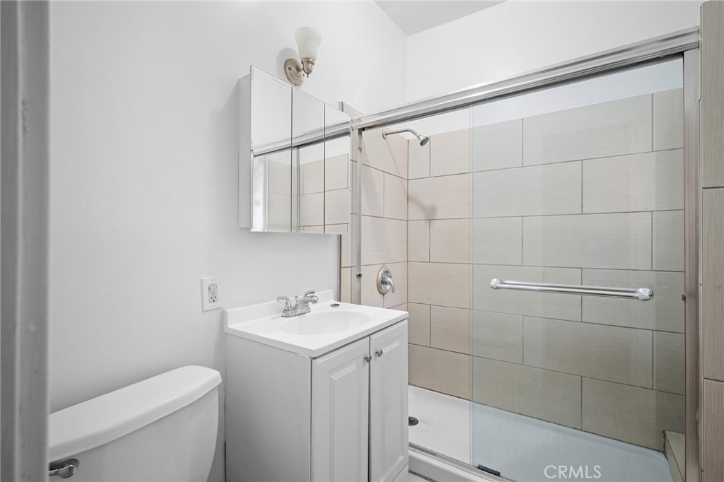 131 S Jackson Street 301 Property Photo 14