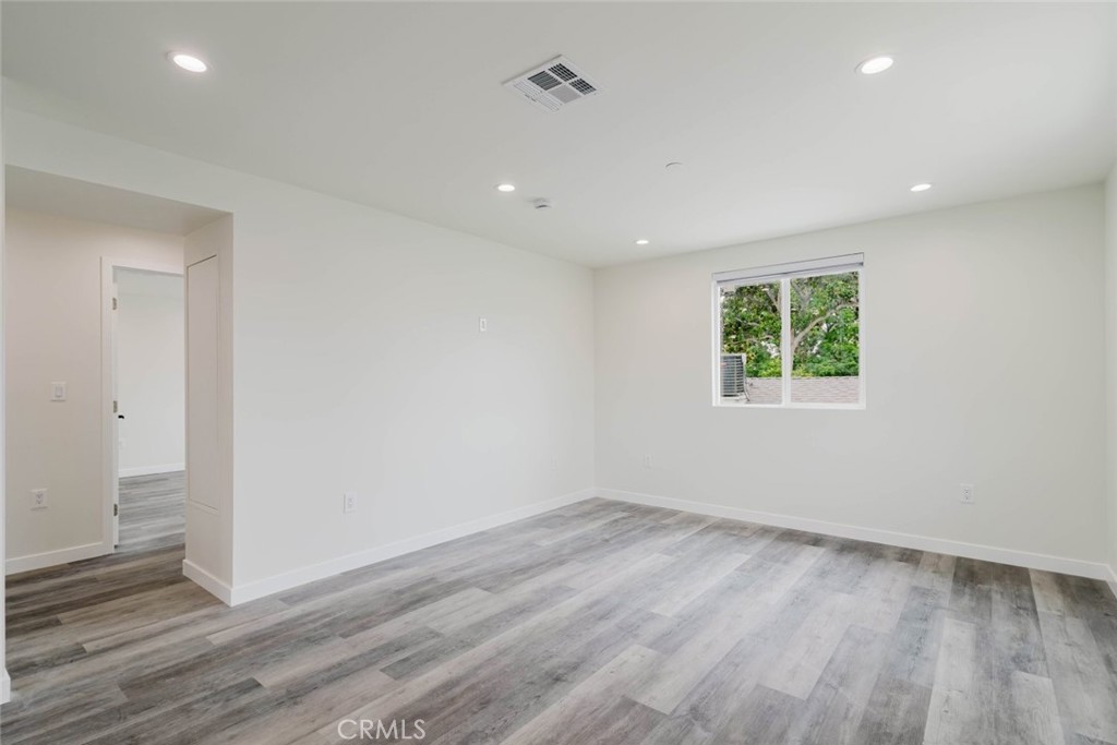 7732 Etiwanda 1/2 Property Photo 6